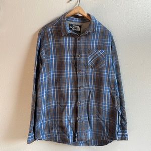 Mens North face flannel size XL